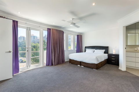 Kensington Self-Contained Modern House (89BROM) - Accommodation Melbourne 1