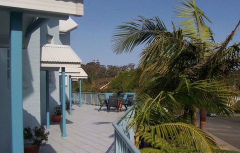 Breakers Apartments - Accommodation Melbourne 14