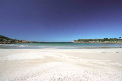 On The Beach Getaway - Accommodation Melbourne 14