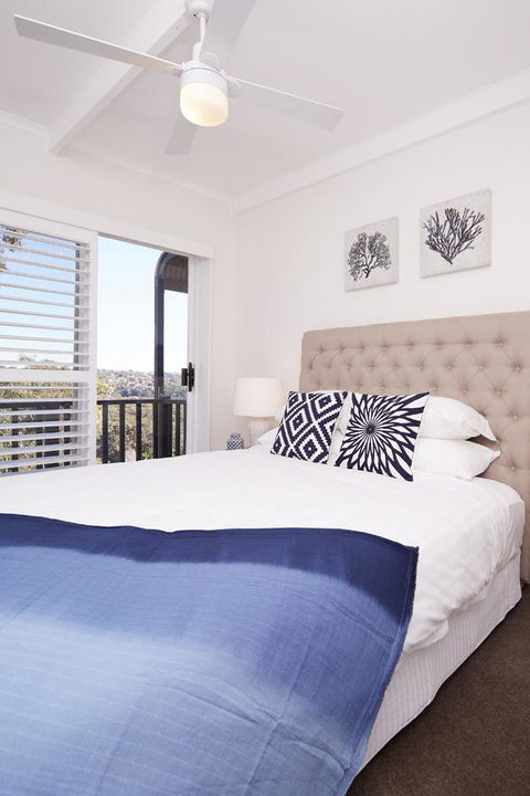 Bright And Spacious Family Home With Leafy Deck - Accommodation Melbourne 13