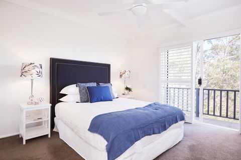 Bright And Spacious Family Home With Leafy Deck - Accommodation Melbourne 1