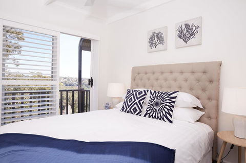 Bright And Spacious Family Home With Leafy Deck - Accommodation Melbourne 12