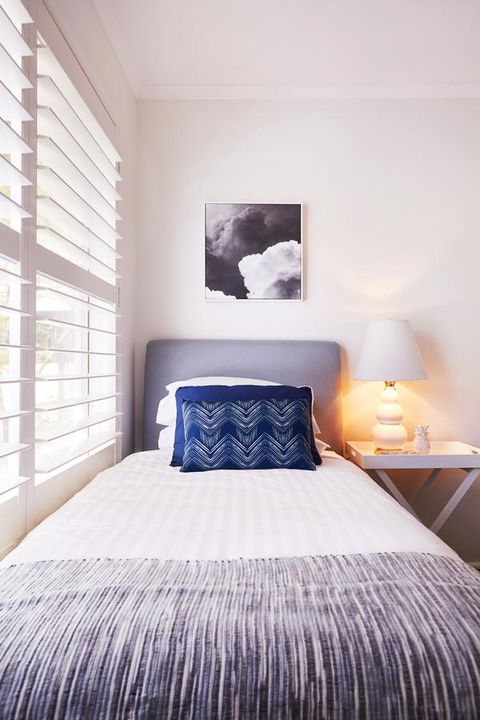 Bright And Spacious Family Home With Leafy Deck - Accommodation Melbourne 26