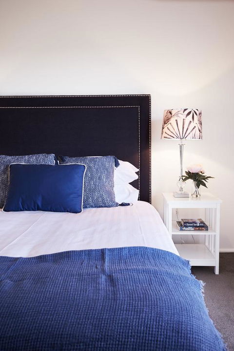 Bright And Spacious Family Home With Leafy Deck - Accommodation Melbourne 7