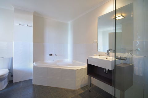 Macquarie Waters Boutique Apartment Hotel - Accommodation Melbourne 28