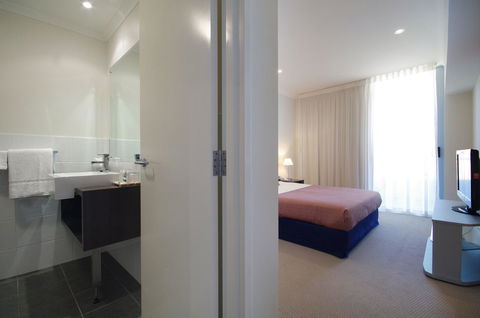 Macquarie Waters Boutique Apartment Hotel - Accommodation Melbourne 22