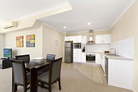 Macquarie Waters Boutique Apartment Hotel - Accommodation Melbourne 6