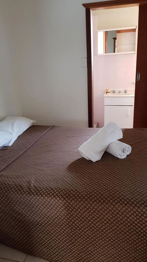 Glenwood Tourist Park & Motel - Melbourne 4u 1