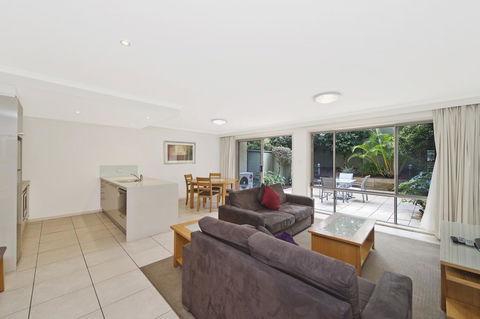Flynns Beach Resort - Accommodation Melbourne 2
