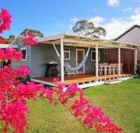 Hayes Beach House - Jervis Bay - Pet Friendly - Accommodation Melbourne