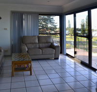 Oxley 8 at Tuncurry - Accommodation Melbourne