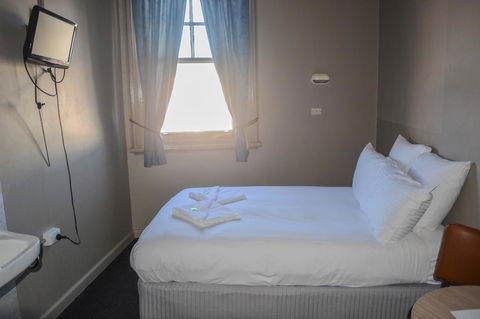 Commercial Hotel Motel Lithgow - Melbourne 4u 24