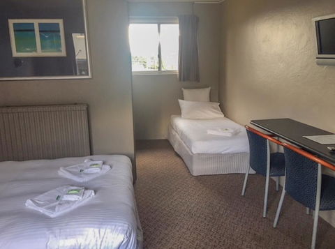 Commercial Hotel Motel Lithgow - Melbourne 4u 11
