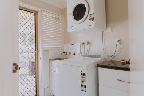 Central Wagga Self Catering Apartment - Accommodation Melbourne 12