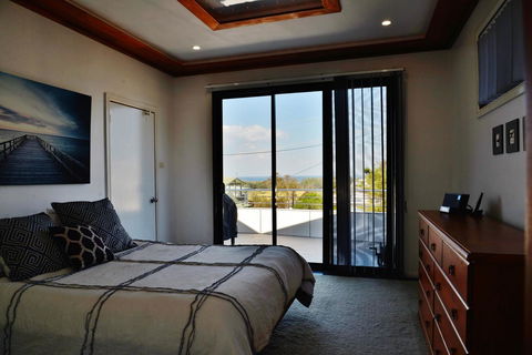 The Boat House - Accommodation Melbourne 11