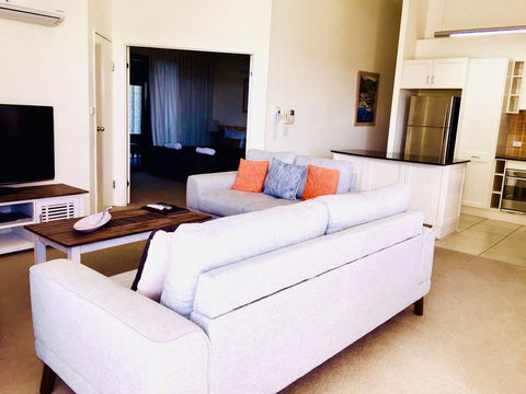 Boathouse Resort (Water Front) - Accommodation Melbourne 9