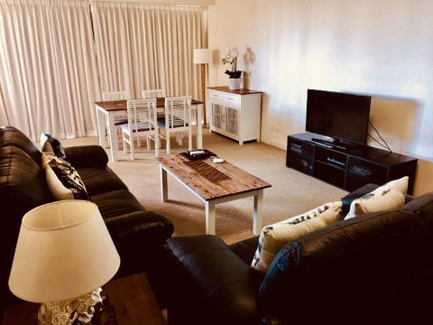 Boathouse Resort (Water Front) - Accommodation Melbourne 5