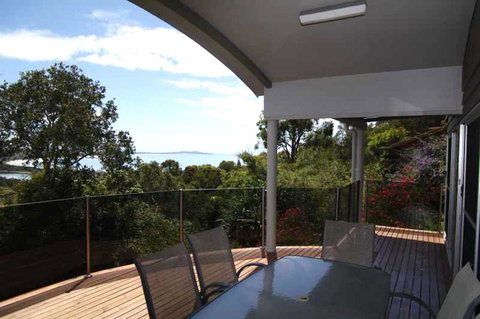 Coastwatch, 26 Comara Terrace - Accommodation Melbourne 1