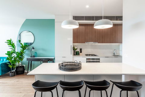 Large Light Luxe 3BDR 2BA Free Parking - Walk To Sydney Uni And RPA - Accommodation Melbourne 5
