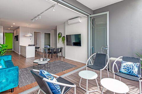 Large Light Luxe 3BDR 2BA Free Parking - Walk To Sydney Uni And RPA - Accommodation Melbourne 1
