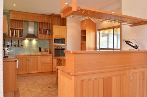 JE Guesthouse, Central To All The Hunter Valley Has To Offer - Accommodation Melbourne 11