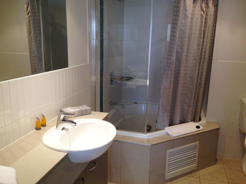 BASE Holidays - Ettalong Beach Premium Apartments - Accommodation Melbourne 39