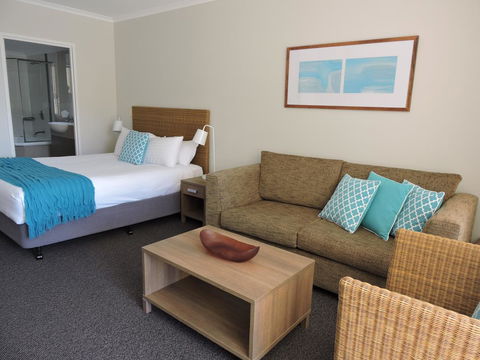 BASE Holidays - Ettalong Beach Premium Apartments - Accommodation Melbourne 13