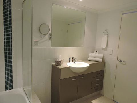 BASE Holidays - Ettalong Beach Premium Apartments - Accommodation Melbourne 6