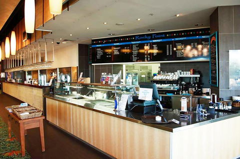 BASE Holidays - Ettalong Beach Premium Apartments - Accommodation Melbourne 2