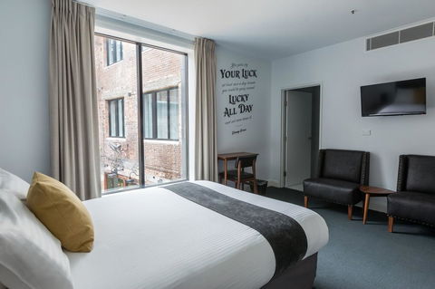 The Lucky Hotel - Accommodation Melbourne 2