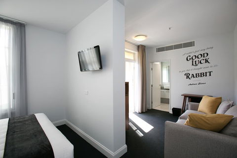 The Lucky Hotel - Accommodation Melbourne 29