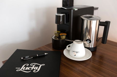 The Lucky Hotel - Accommodation Melbourne 9