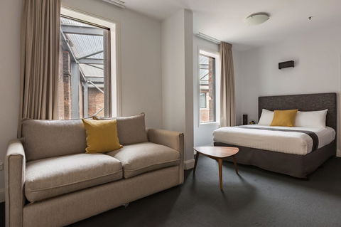 The Lucky Hotel - Accommodation Melbourne 18