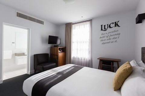 The Lucky Hotel - Accommodation Melbourne 3