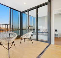 Brand New 3 Bedrooms Apt with Waterfront View - Accommodation Melbourne