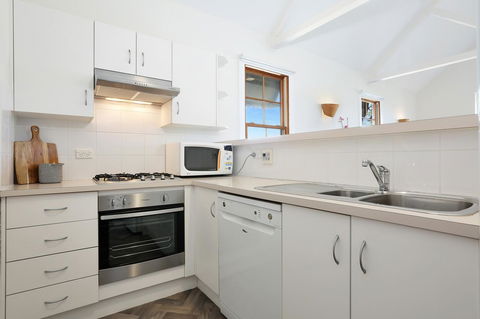 Bellevue Accommodation - Melbourne 4u 1