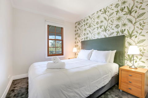 Bellevue Accommodation - Melbourne 4u 0