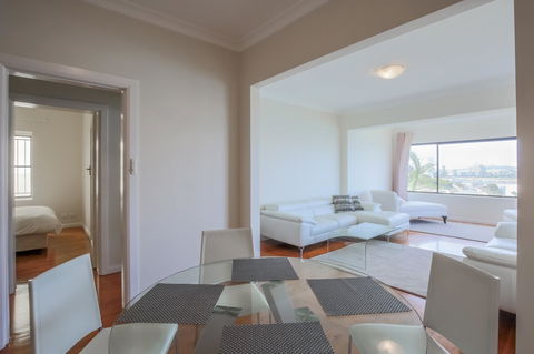 Ultimate Bondi Escape #2 - A Bondi Beach Holiday Home - Accommodation Melbourne 7