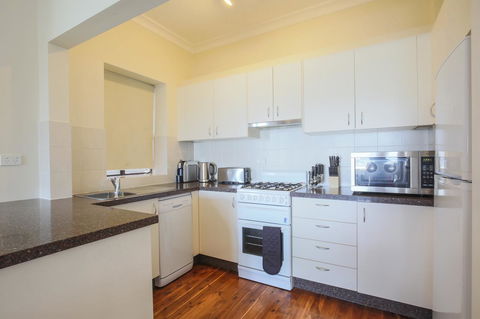 Ultimate Bondi Escape #2 - A Bondi Beach Holiday Home - Accommodation Melbourne 4