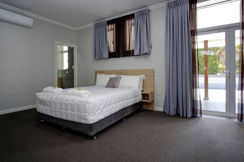 Lakes And Ocean Hotel Forster - Accommodation Melbourne 19