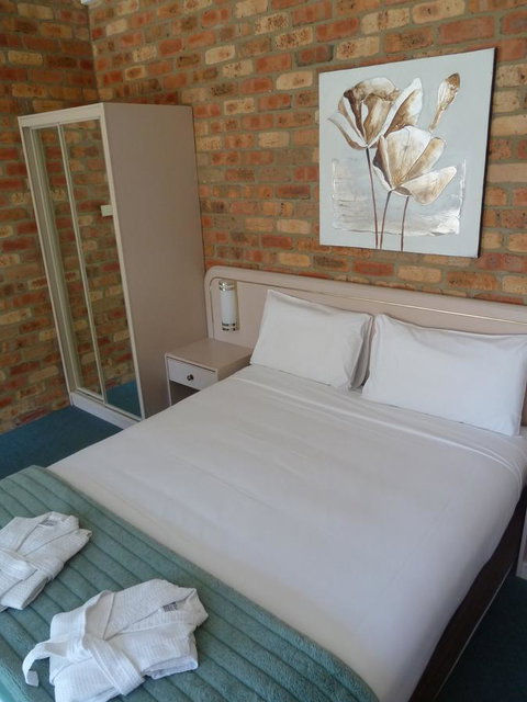 Mollymook Surfbeach Motel & Apartments - Accommodation Melbourne 12