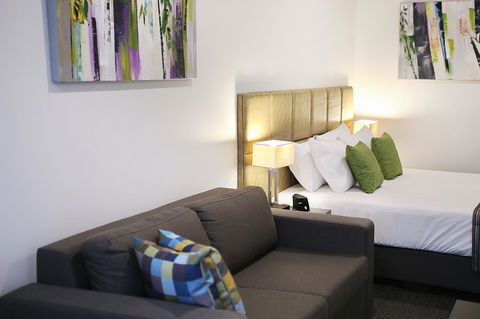Best Western Plus Bolton On The Park - Accommodation Melbourne 25