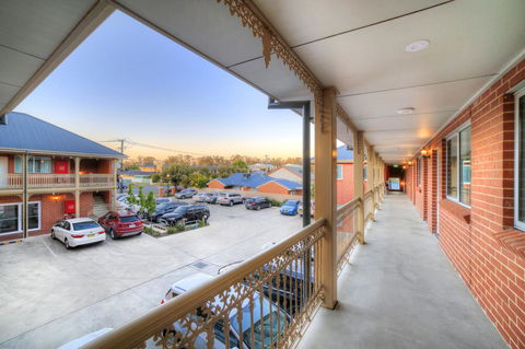 Best Western Plus Bolton On The Park - Accommodation Melbourne 23