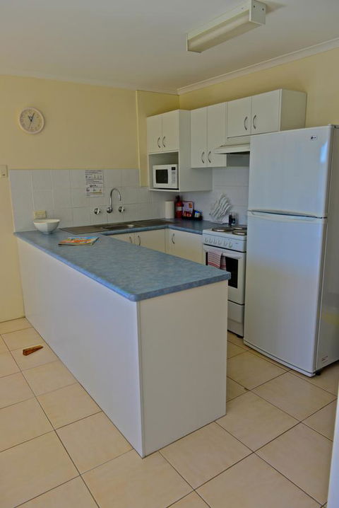 Beach House Holiday Apartments - Accommodation Melbourne 12