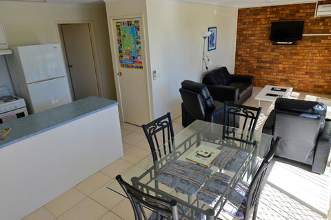Beach House Holiday Apartments - Accommodation Melbourne 10