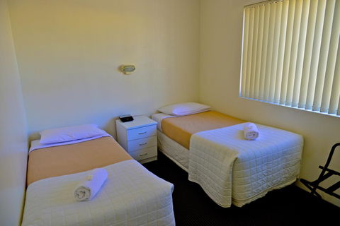 Beach House Holiday Apartments - Accommodation Melbourne 9
