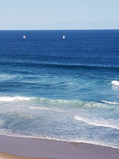 Arena Luxury Beachfront Apartment - Accommodation Melbourne 21