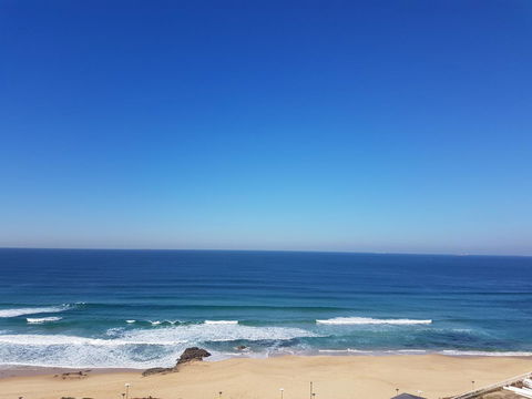 Arena Luxury Beachfront Apartment - Accommodation Melbourne 5