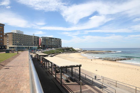 Arena Luxury Beachfront Apartment - Accommodation Melbourne 32