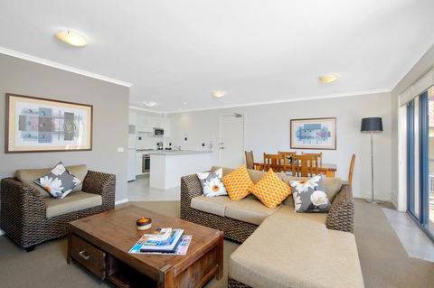 South Pacific Apartments - Accommodation Melbourne 8